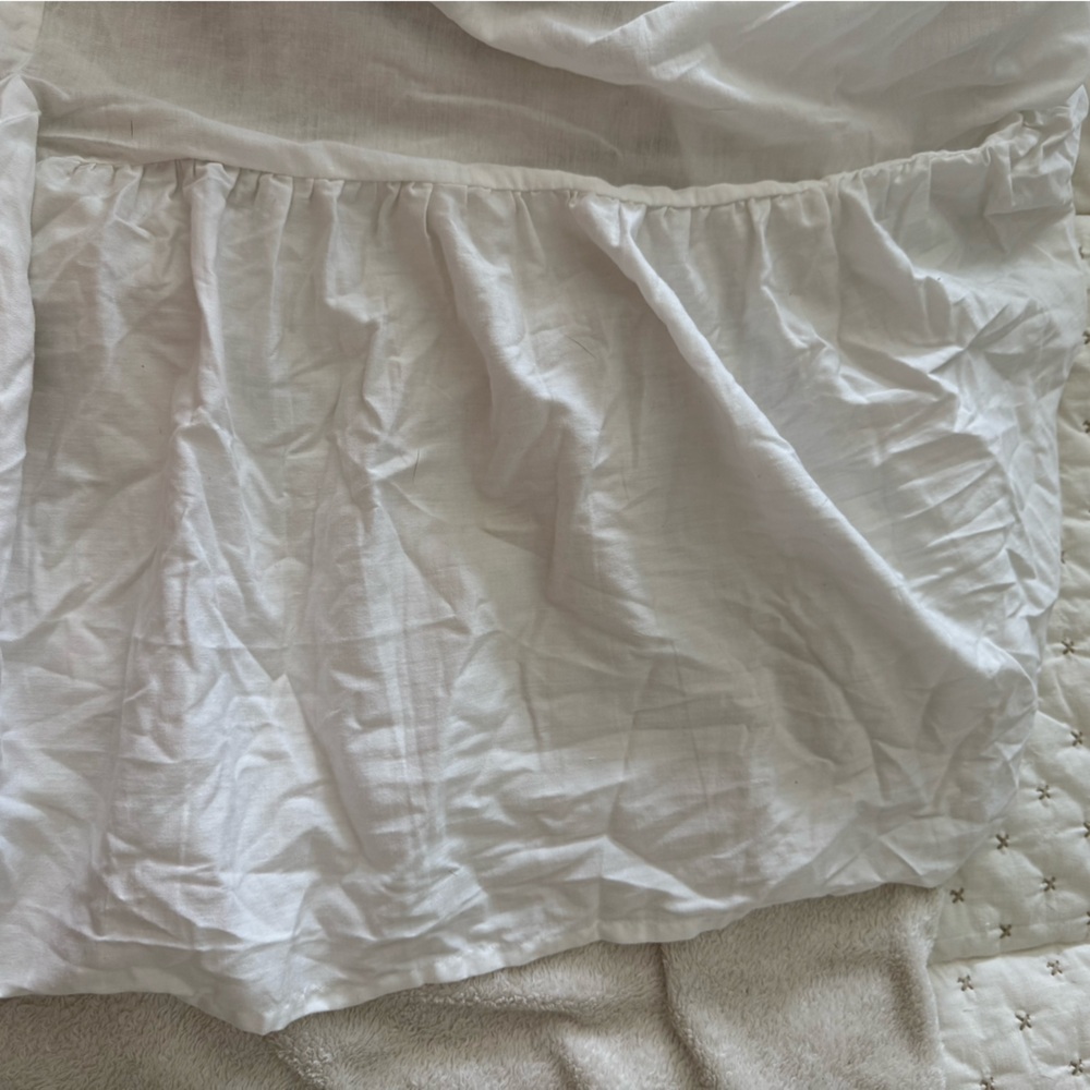 Ruffled White Satin-Like Sheet Set